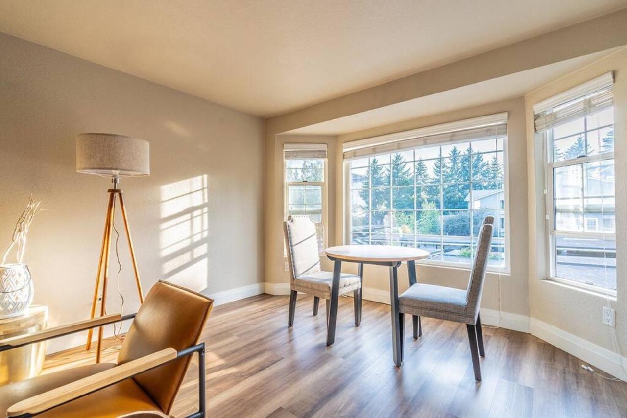 Modern And Spacious Apartment- Gym, Wifi, Free Parking Seattle Ngoại thất bức ảnh