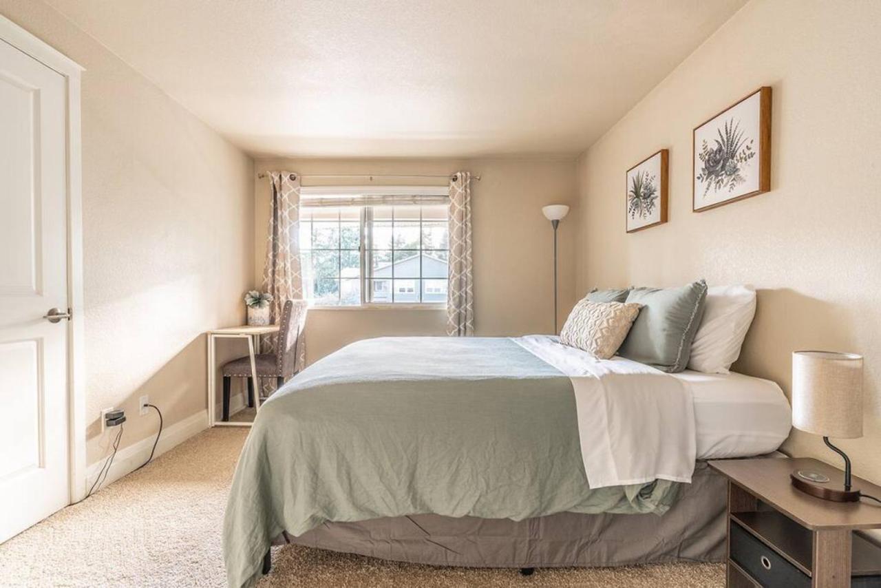 Modern And Spacious Apartment- Gym, Wifi, Free Parking Seattle Ngoại thất bức ảnh